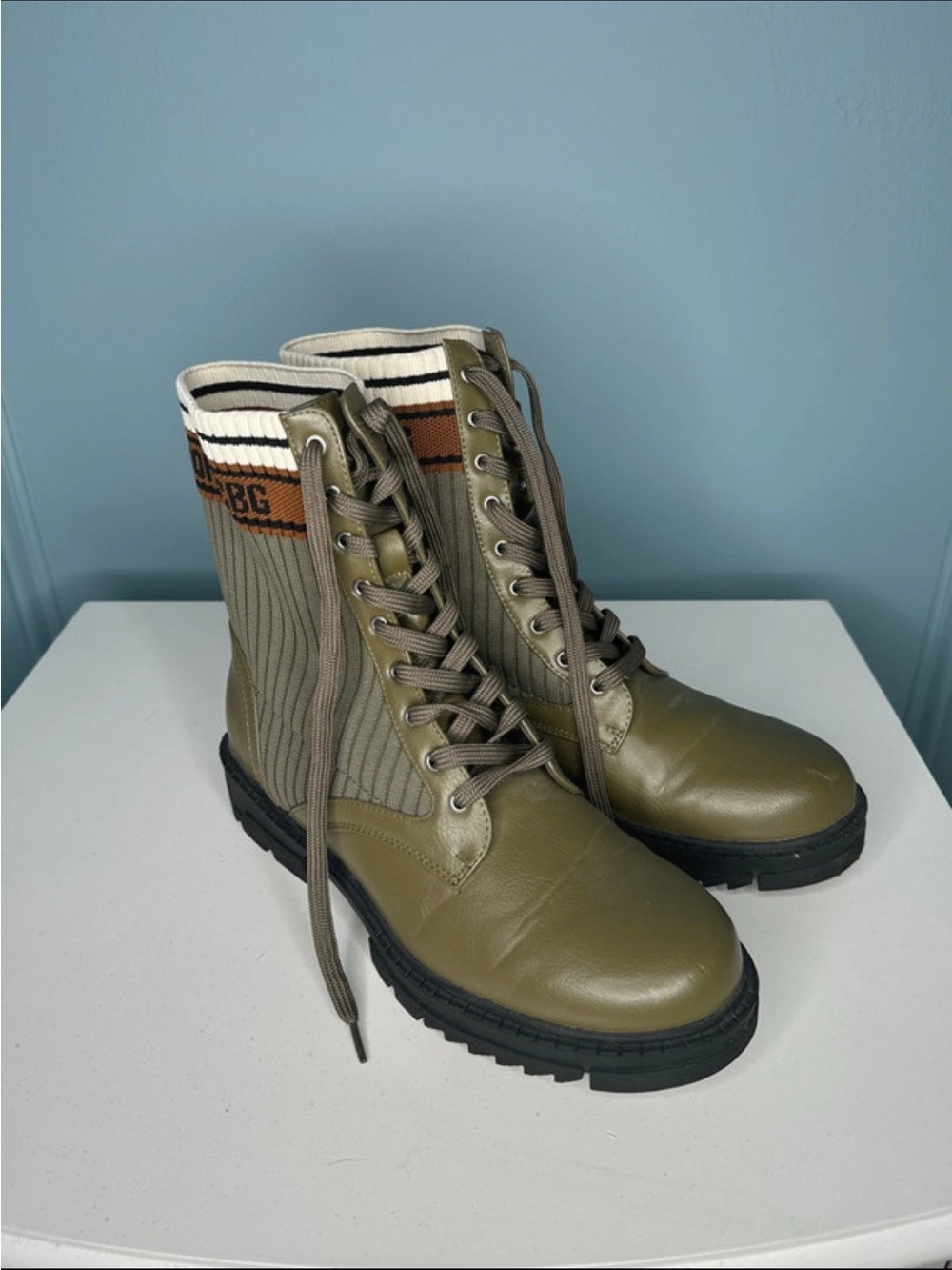 BCBGeneration Green booties